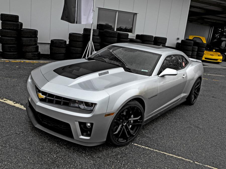  Chevrolet Camaro ZL1 2012 года  (фото 1 из 202)